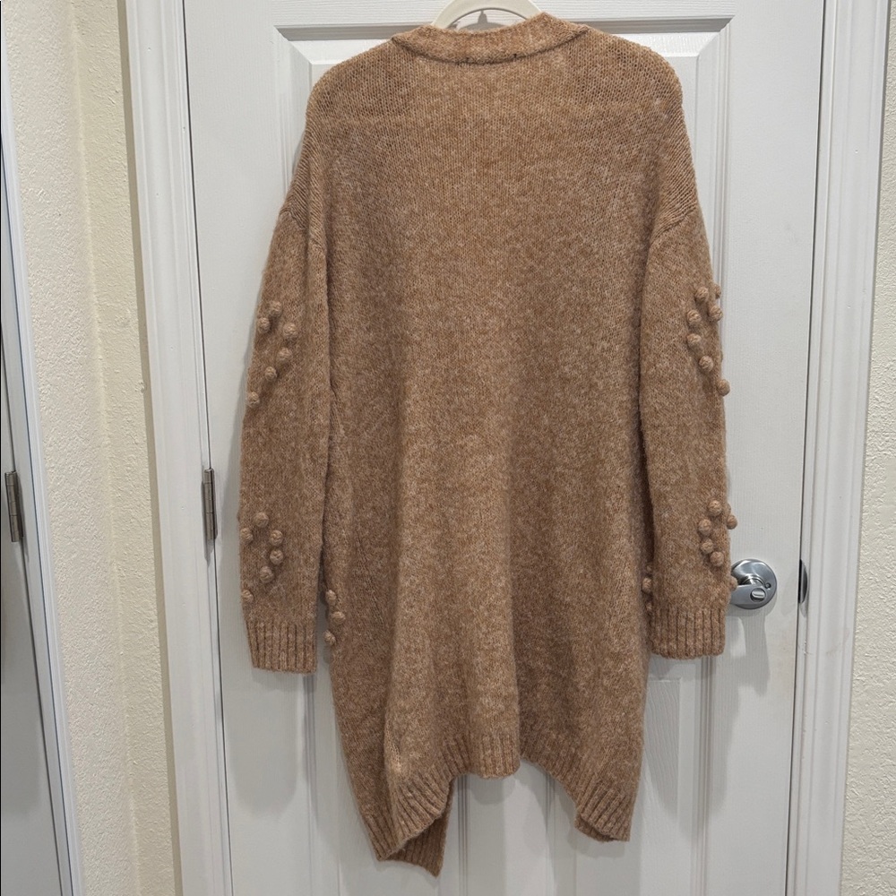 Doe & Rae Textured Tan/Pink Cardigan - Picture 3 of 5